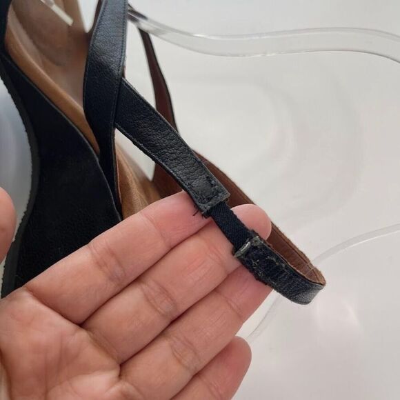 Gentle Souls Wedge Sandals Size 9 Black Leather Strappy Classic Cushion Footbed - Picture 5 of 11